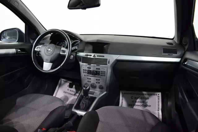 Opel Astra 2014