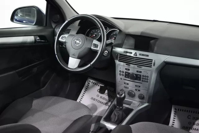 Opel Astra 2014