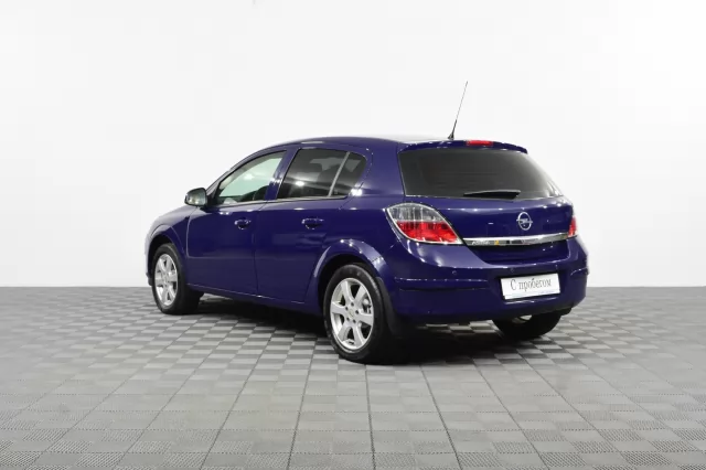 Opel Astra 2014