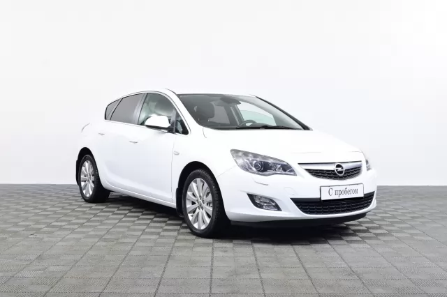 Opel Astra 2012