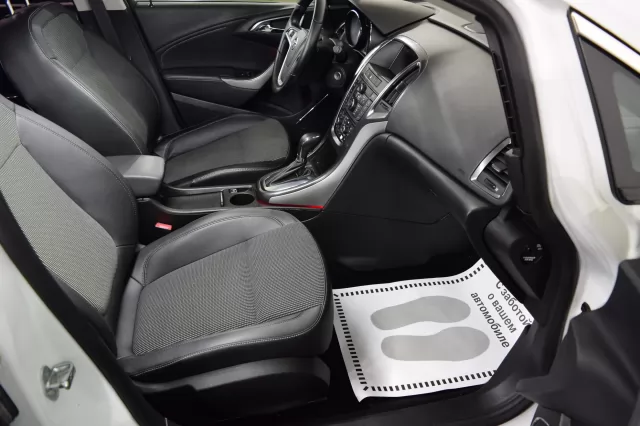 Opel Astra 2012