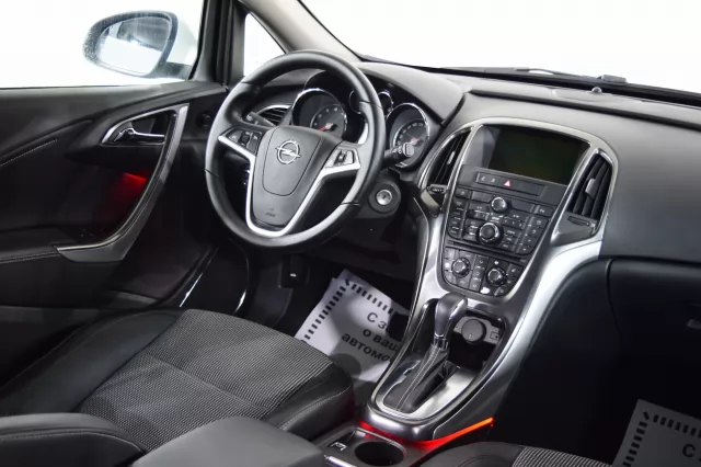 Opel Astra 2012