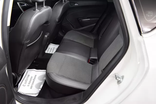 Opel Astra 2012