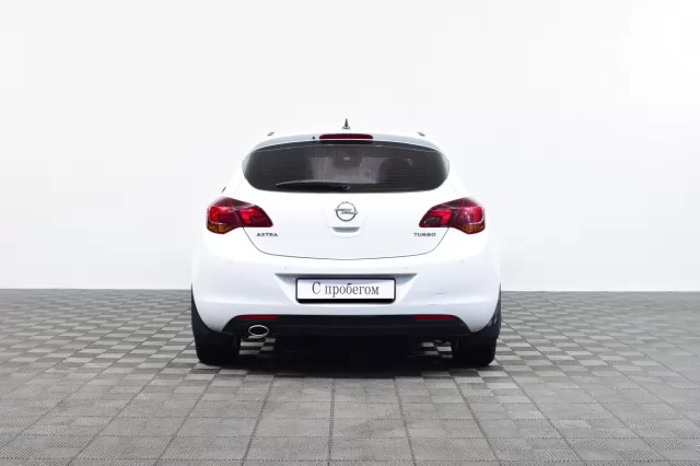 Opel Astra 2012