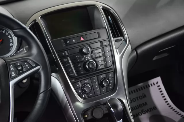 Opel Astra 2012