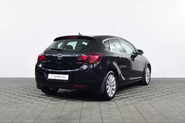 Opel Astra 2012