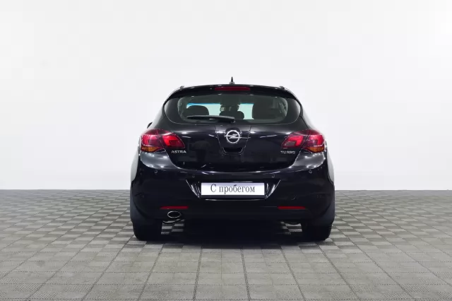 Opel Astra 2012