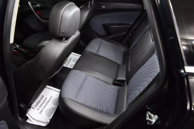 Opel Astra 2015