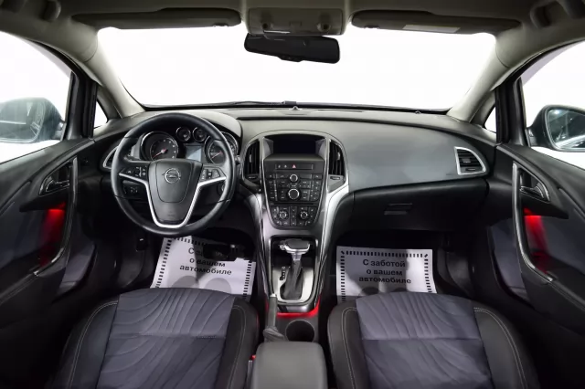 Opel Astra 2015