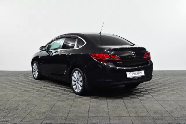Opel Astra 2015