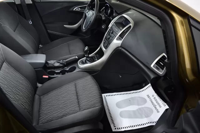Opel Astra 2015