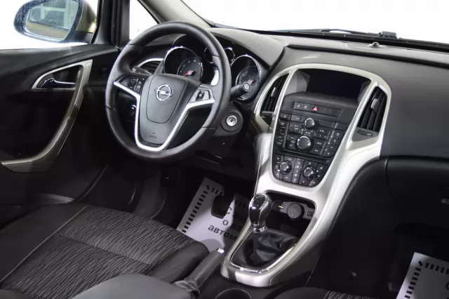 Opel Astra 2015