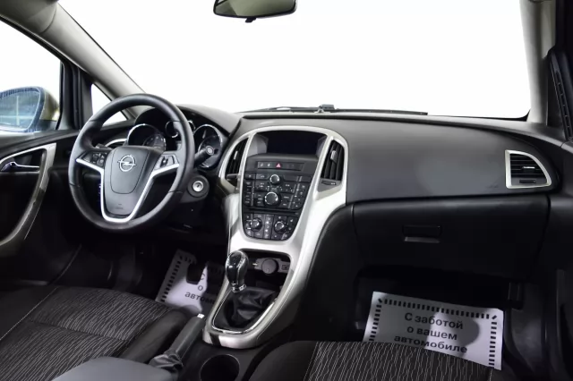 Opel Astra 2015