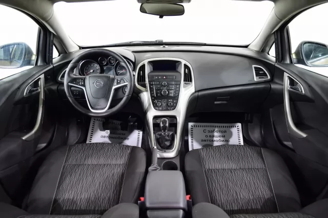 Opel Astra 2015