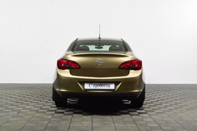Opel Astra 2015