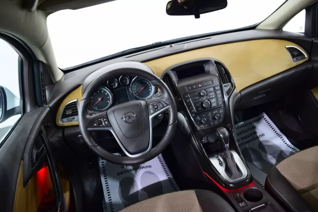 Opel Astra 2015
