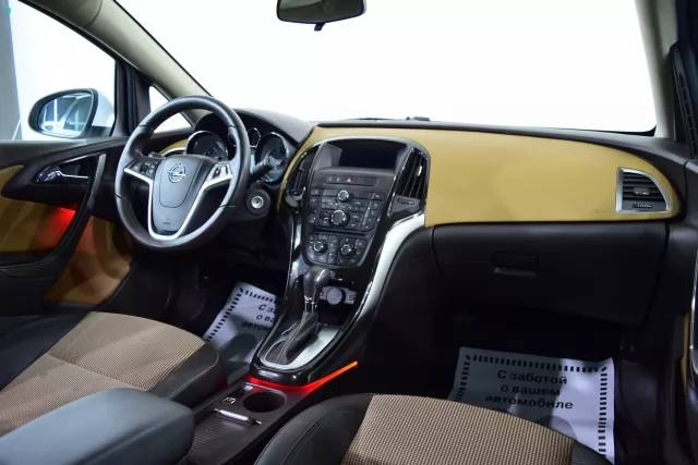 Opel Astra 2015