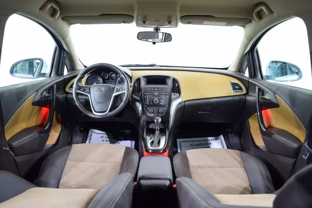 Opel Astra 2015