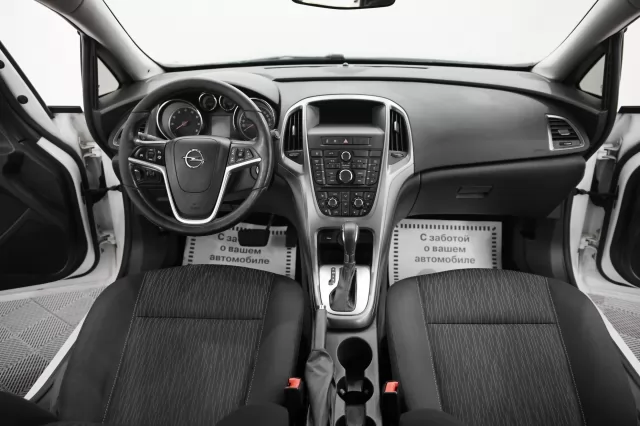Opel Astra 2015