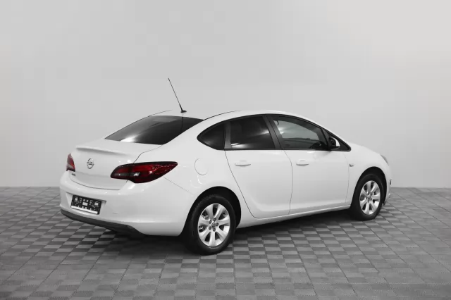 Opel Astra 2015