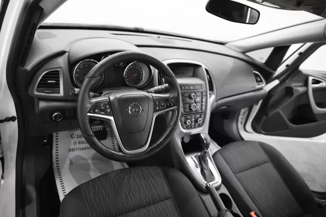 Opel Astra 2015
