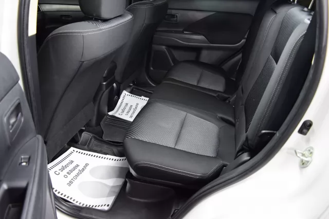 Mitsubishi Outlander 2021