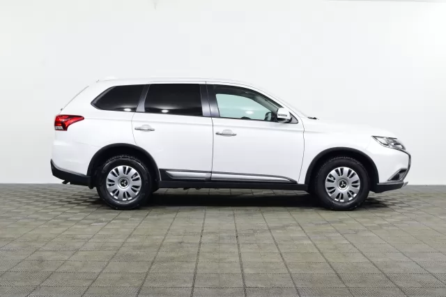 Mitsubishi Outlander 2021