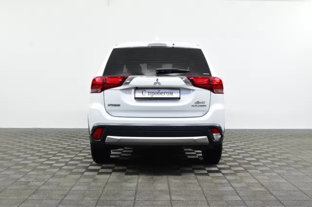Mitsubishi Outlander 2021