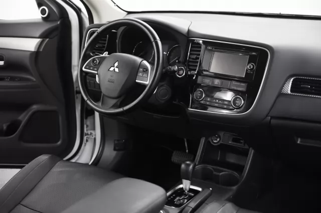 Mitsubishi Outlander 2015