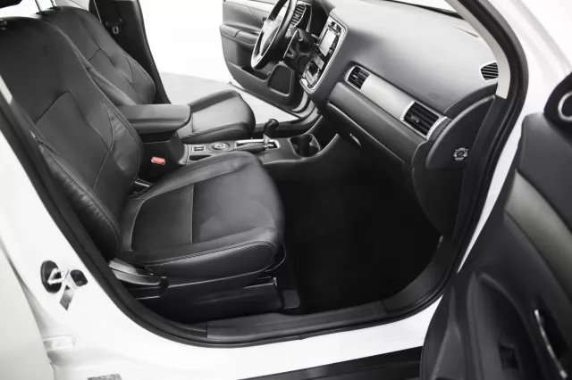 Mitsubishi Outlander 2015