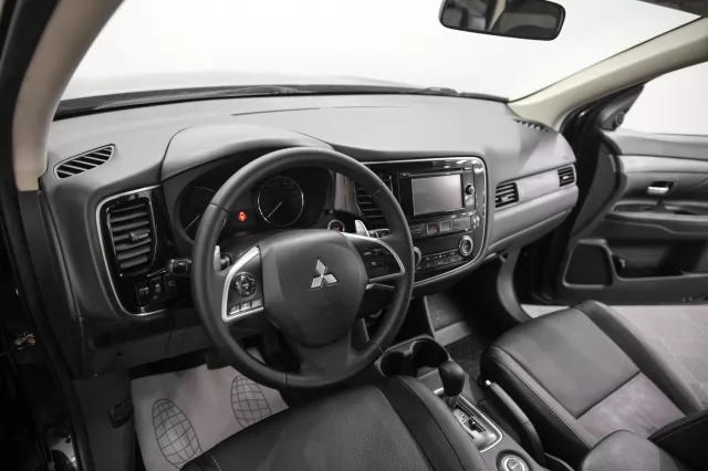 Mitsubishi Outlander 2015