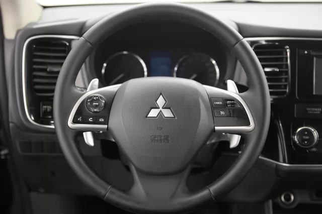 Mitsubishi Outlander 2015