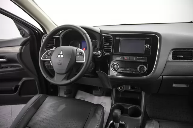Mitsubishi Outlander 2015