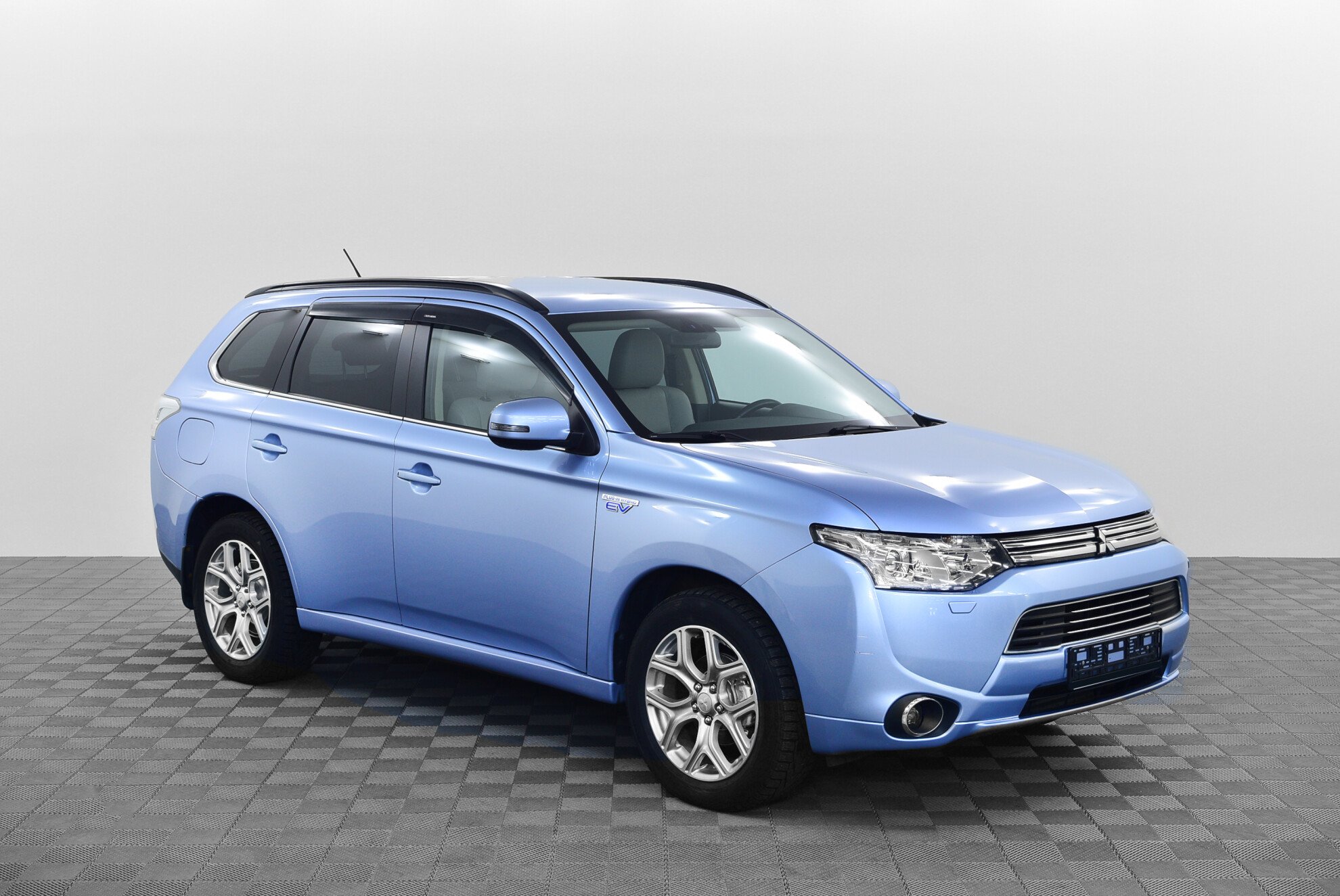 Mitsubishi Outlander 2016