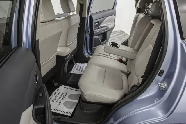 Mitsubishi Outlander 2016