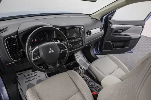 Mitsubishi Outlander 2016