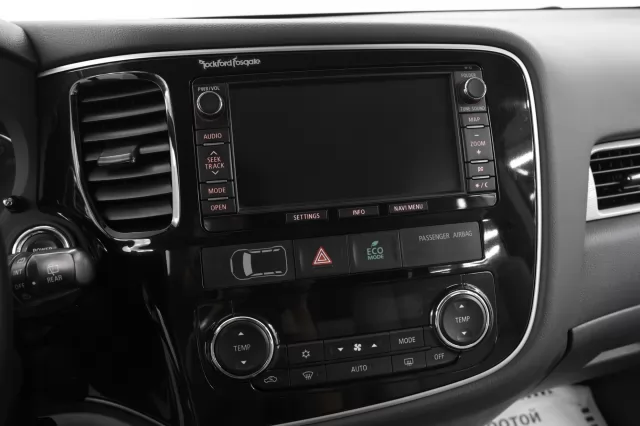 Mitsubishi Outlander 2016
