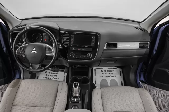 Mitsubishi Outlander 2016