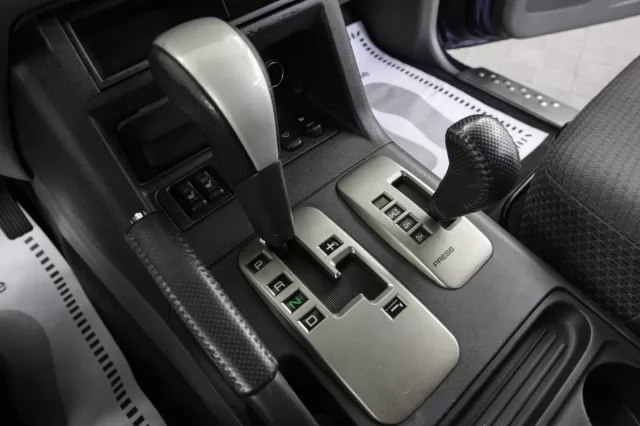 Mitsubishi Pajero 2004