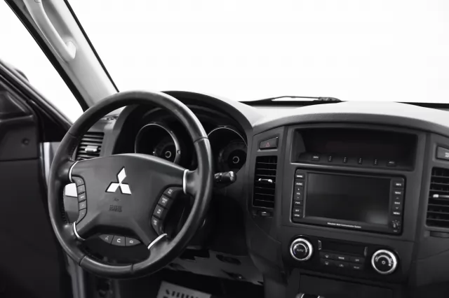 Mitsubishi Pajero 2009