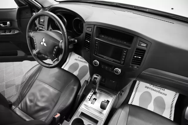 Mitsubishi Pajero 2009