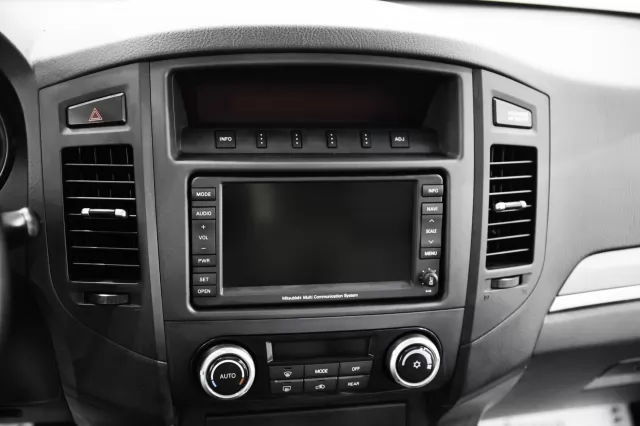 Mitsubishi Pajero 2009
