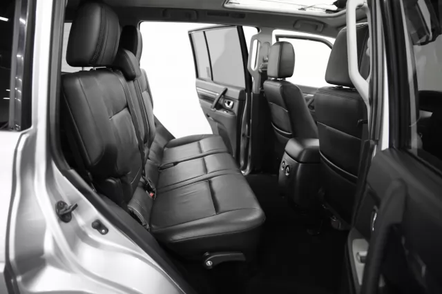 Mitsubishi Pajero 2009
