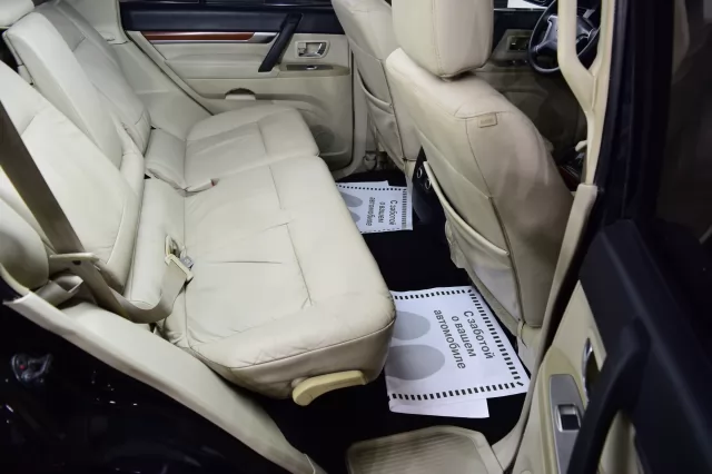 Mitsubishi Pajero 2011