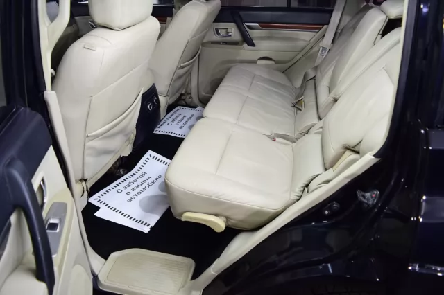 Mitsubishi Pajero 2011