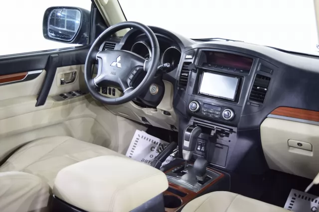 Mitsubishi Pajero 2011