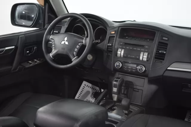 Mitsubishi Pajero 2007