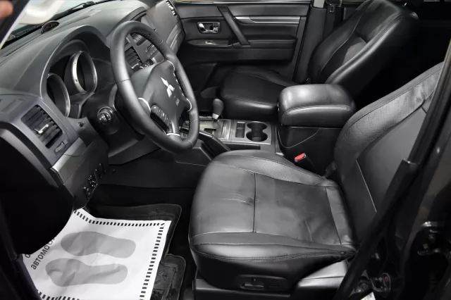 Mitsubishi Pajero 2007