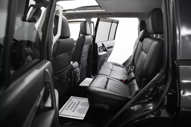 Mitsubishi Pajero 2011
