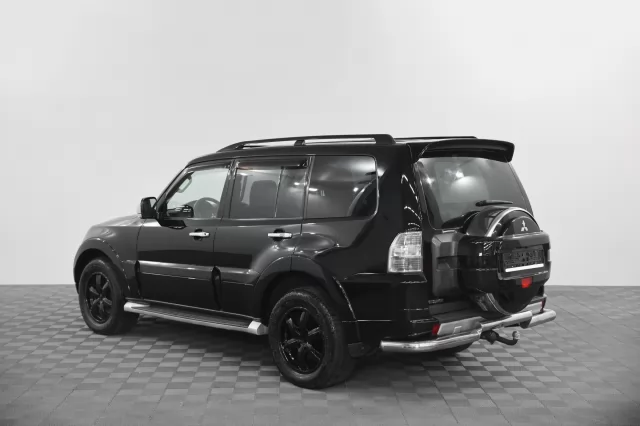 Mitsubishi Pajero 2011